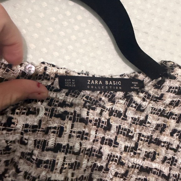 ZARA Boucle Tweed Textured Cropped Jacket Pearl Cuffs Frayed Hem Chic Blazer M - Picture 7 of 7